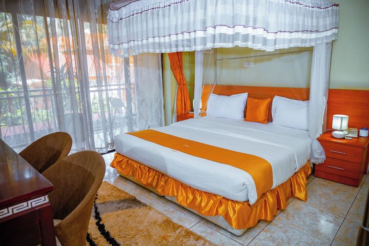 Room 4 of 31