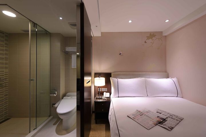Room 7 of 41