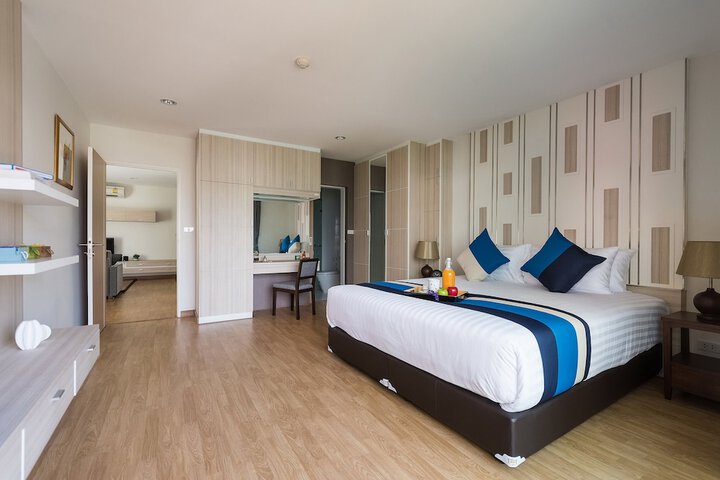 Room 5 of 47