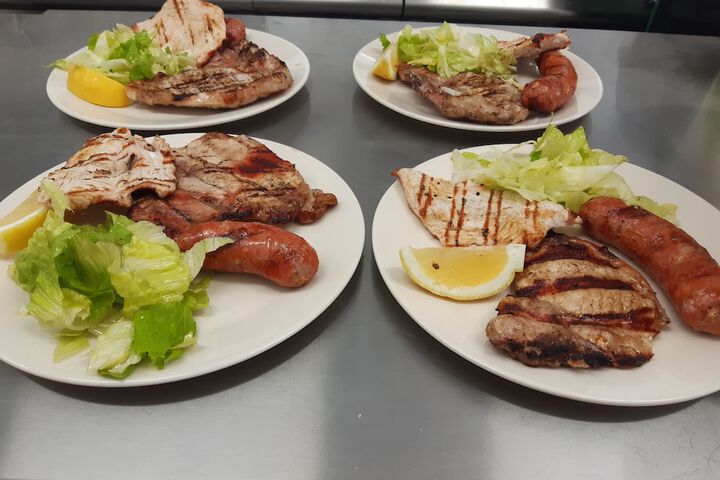 Dining 54 of 81
