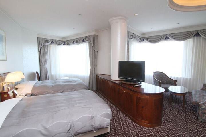 Room 21 of 77