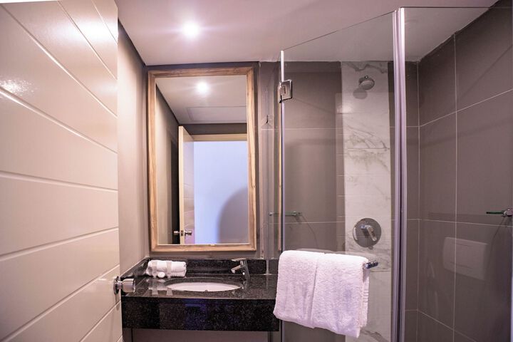 Room 14 of 21