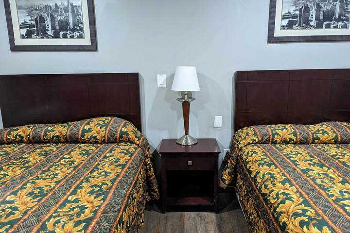 2 Double Beds (4 of 5)