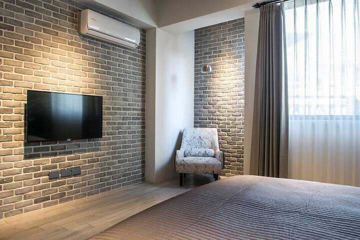 Room 15 of 100