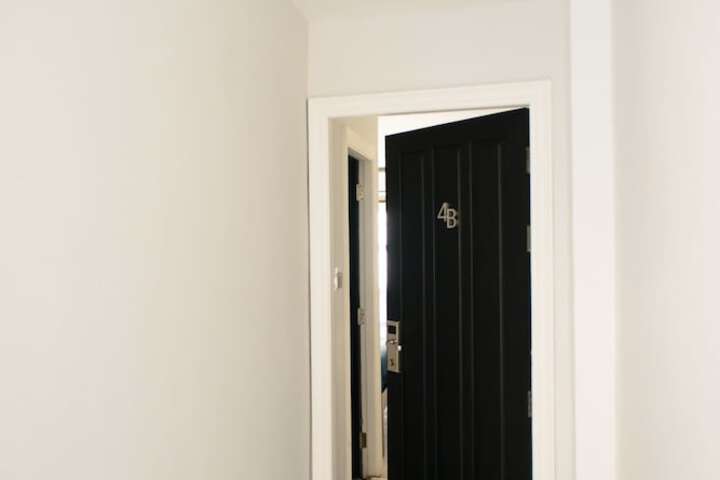 Room 45 of 102