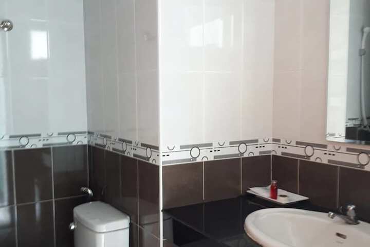 Room 15 of 18