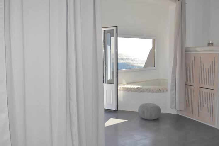 Room 16 of 34