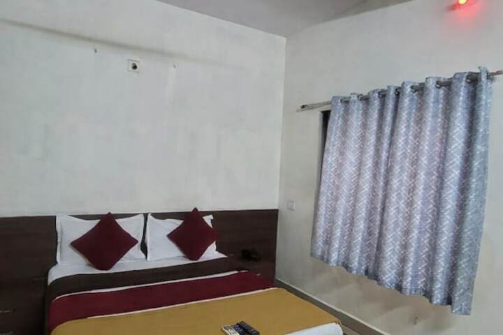 HOTEL ARADHANA