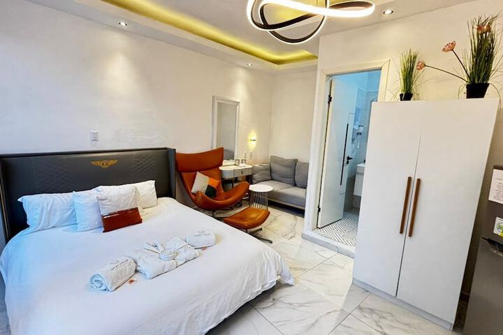 Room 51 of 339