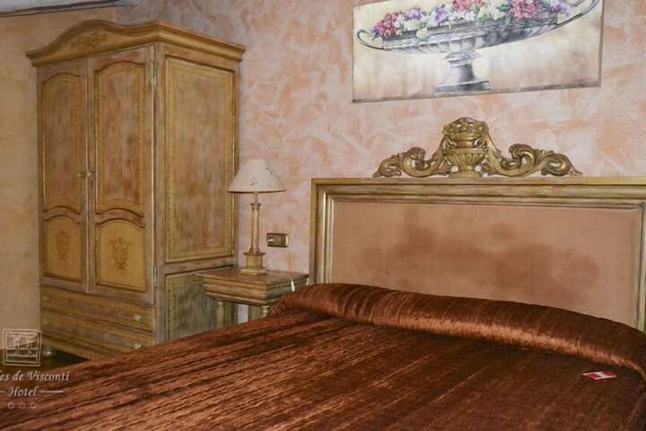 Room 7 of 22