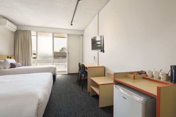 Room 8 of 44