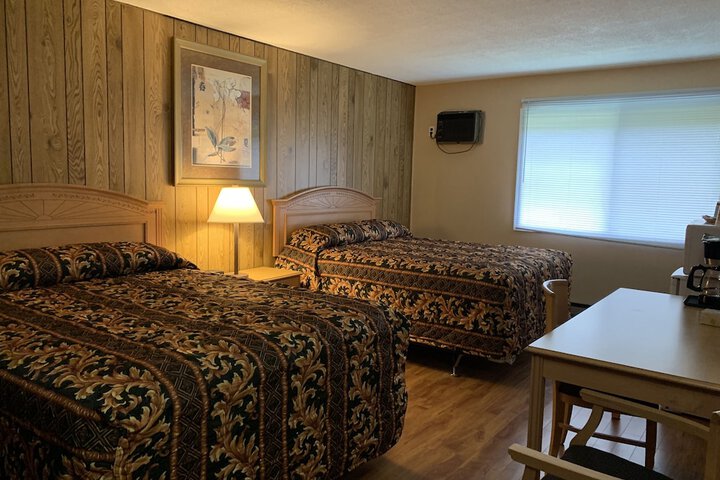 Room 7 of 63