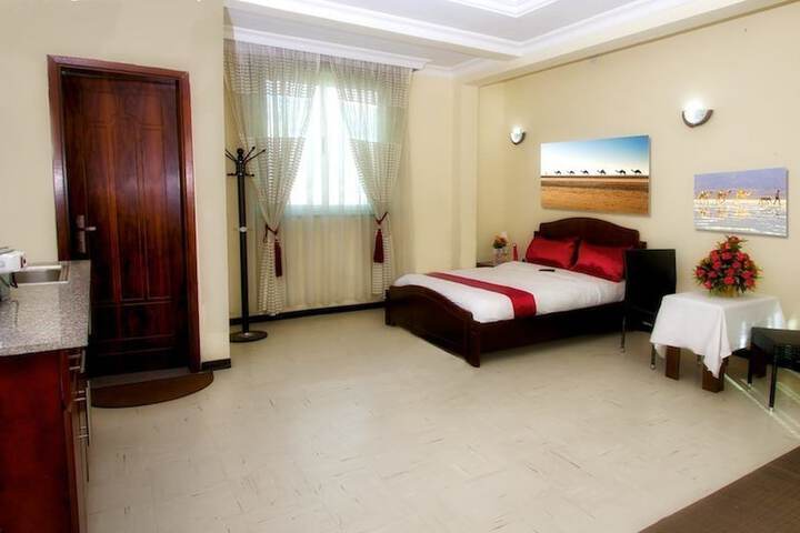 Room 4 of 30
