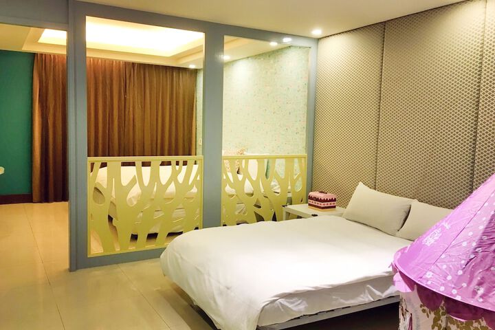 Room 4 of 31