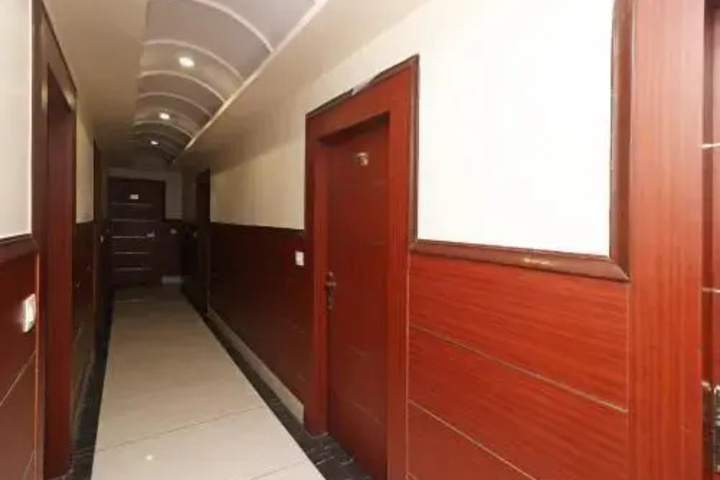 Room 6 of 6