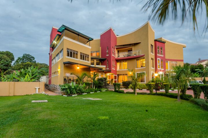 Hotel Exterior 63 of 69