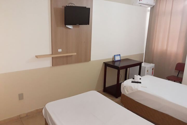 Room 3 of 36
