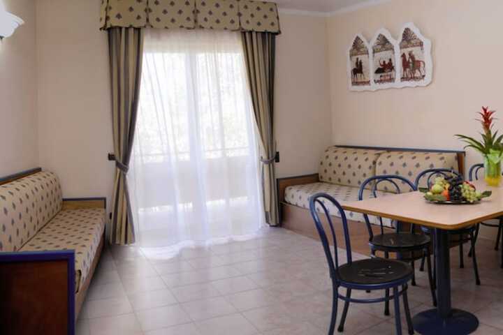 Room 5 of 27
