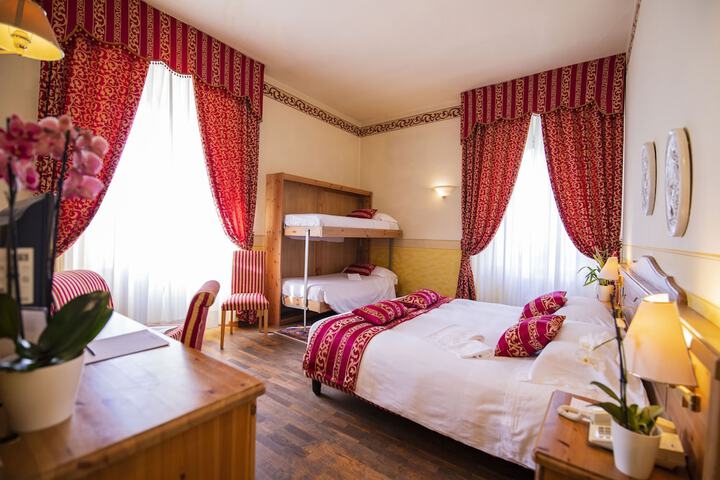 Room 13 of 46