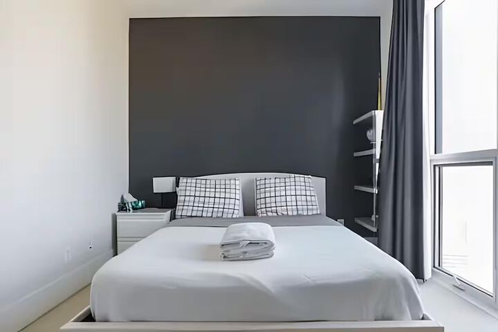 Room 80 of 448