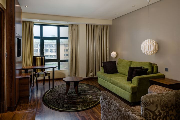 Room 15 of 42