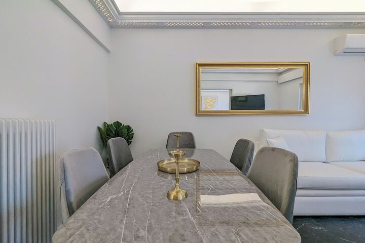 Room 17 of 47