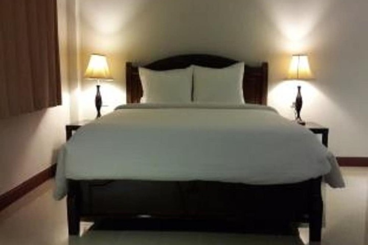 Room 4 of 26
