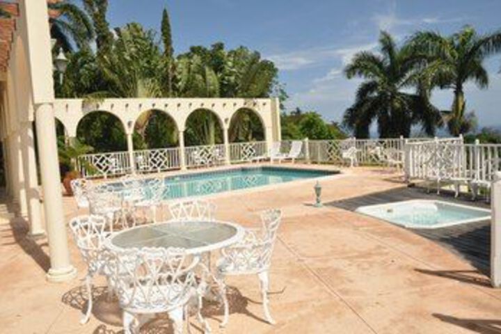 Pool 23 of 25