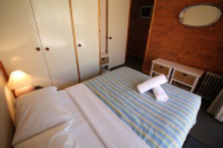 Room 42 of 96