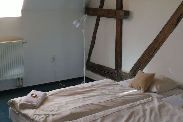 Room 48 of 84