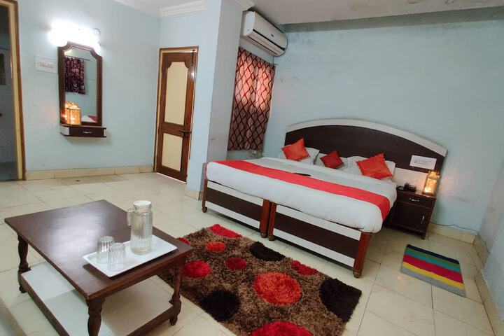 Room 21 of 36