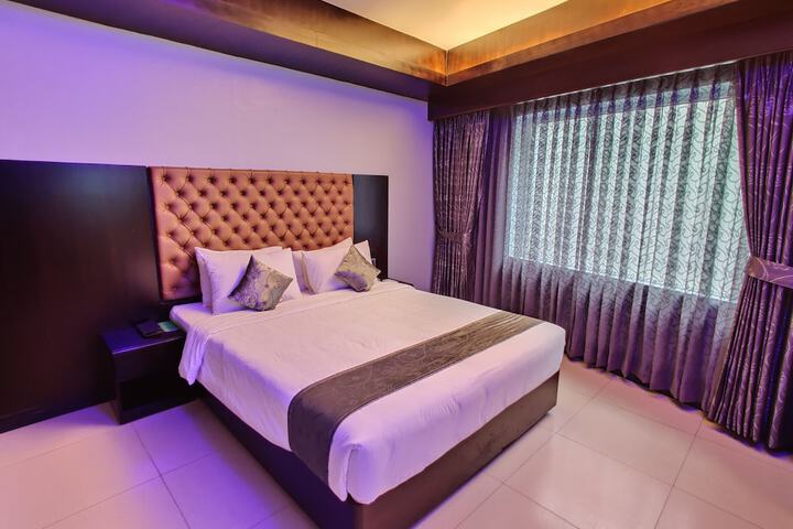 Room 10 of 62