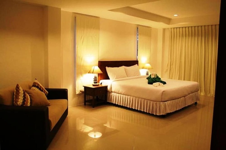 Room 7 of 48
