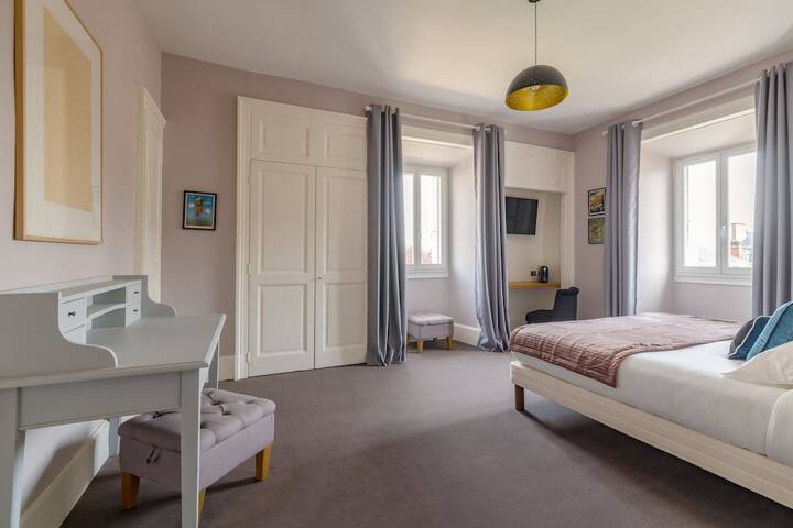 Room 12 of 21