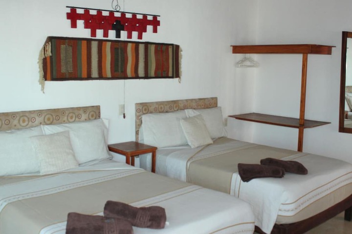 Room 16 of 36