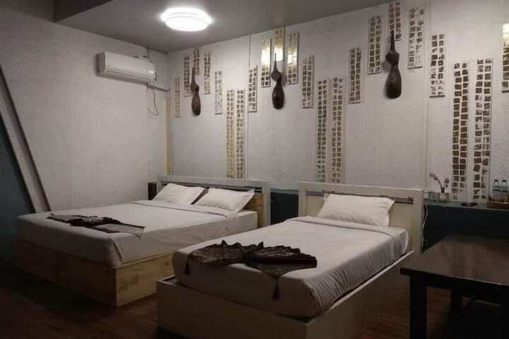 Room 5 of 42