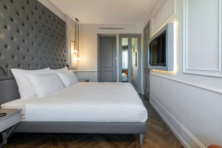 Room 43 of 126