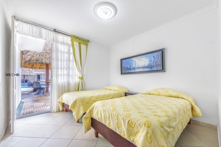 Room 14 of 63