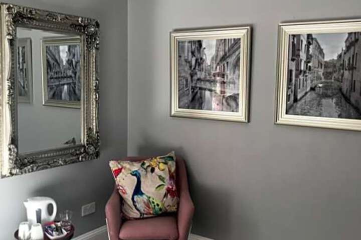 Room 2 of 13
