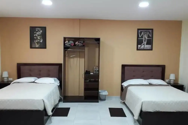 Room 5 of 14
