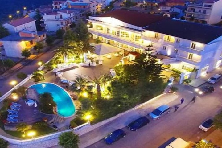 Hotel 60 of 62