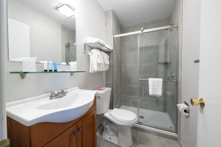Room 306 of 549