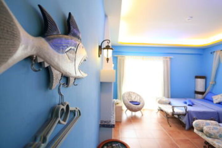 Room 17 of 24
