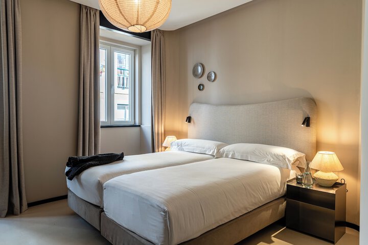 Room 8 of 50