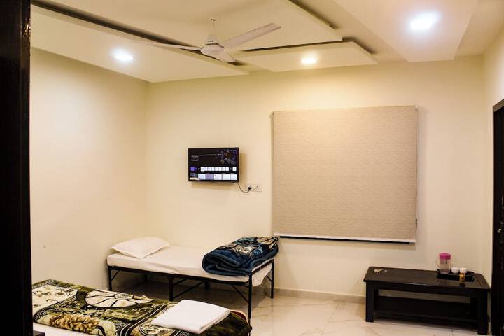 Room 11 of 22