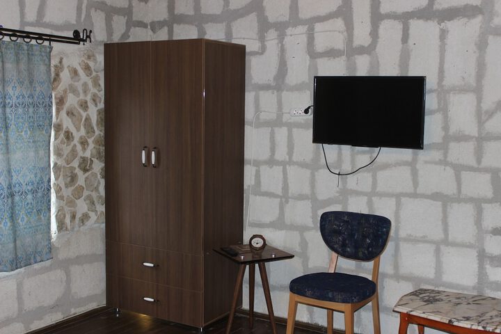 Room 17 of 61