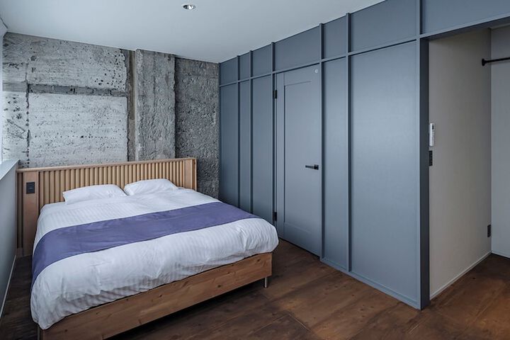 Room 17 of 49
