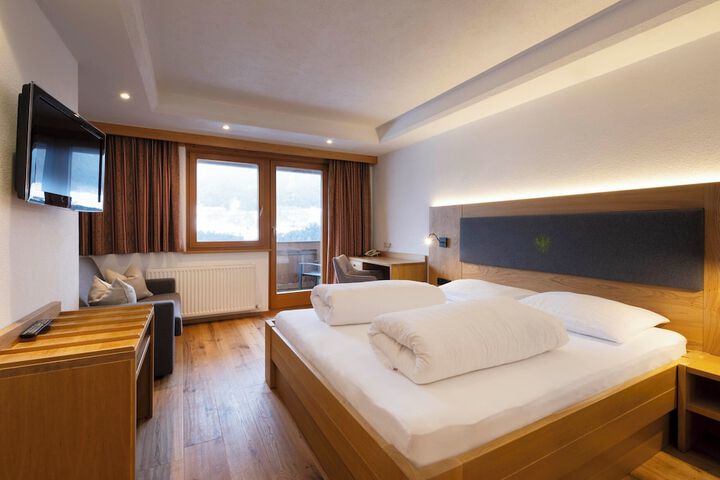 Room 14 of 65