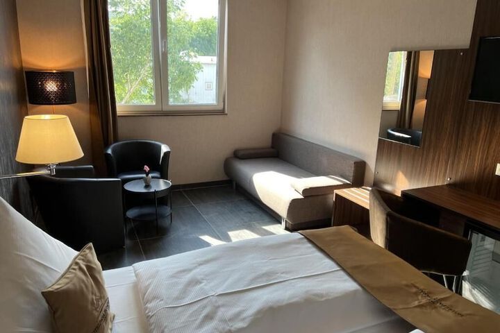 Room 2 of 13
