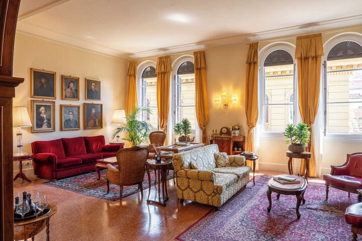 Guest Lobby